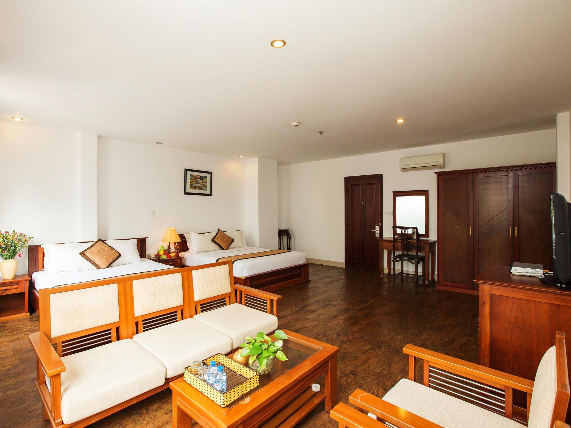Golf Hotel Thành Pho Ho Chí Minh Esterno foto