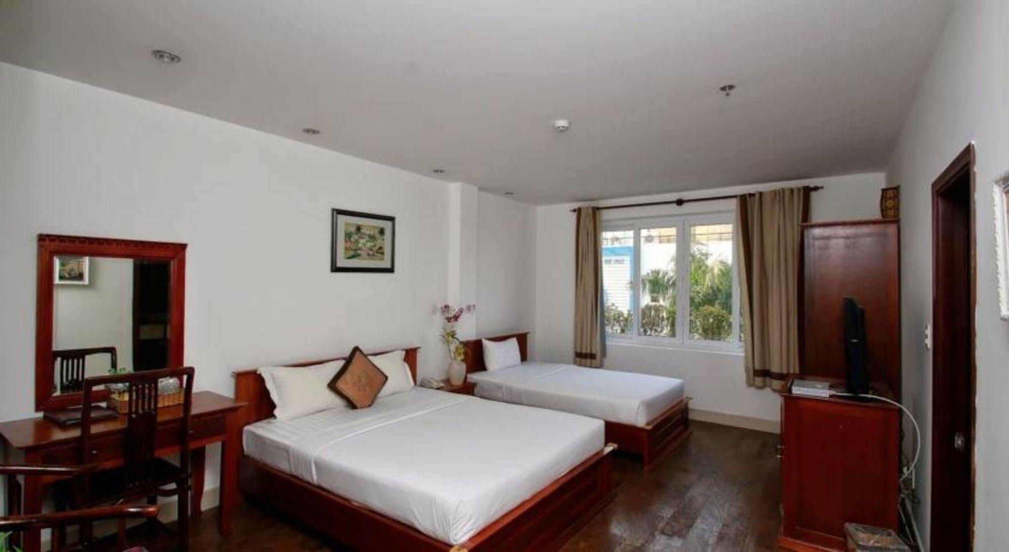 Golf Hotel Thành Pho Ho Chí Minh Esterno foto