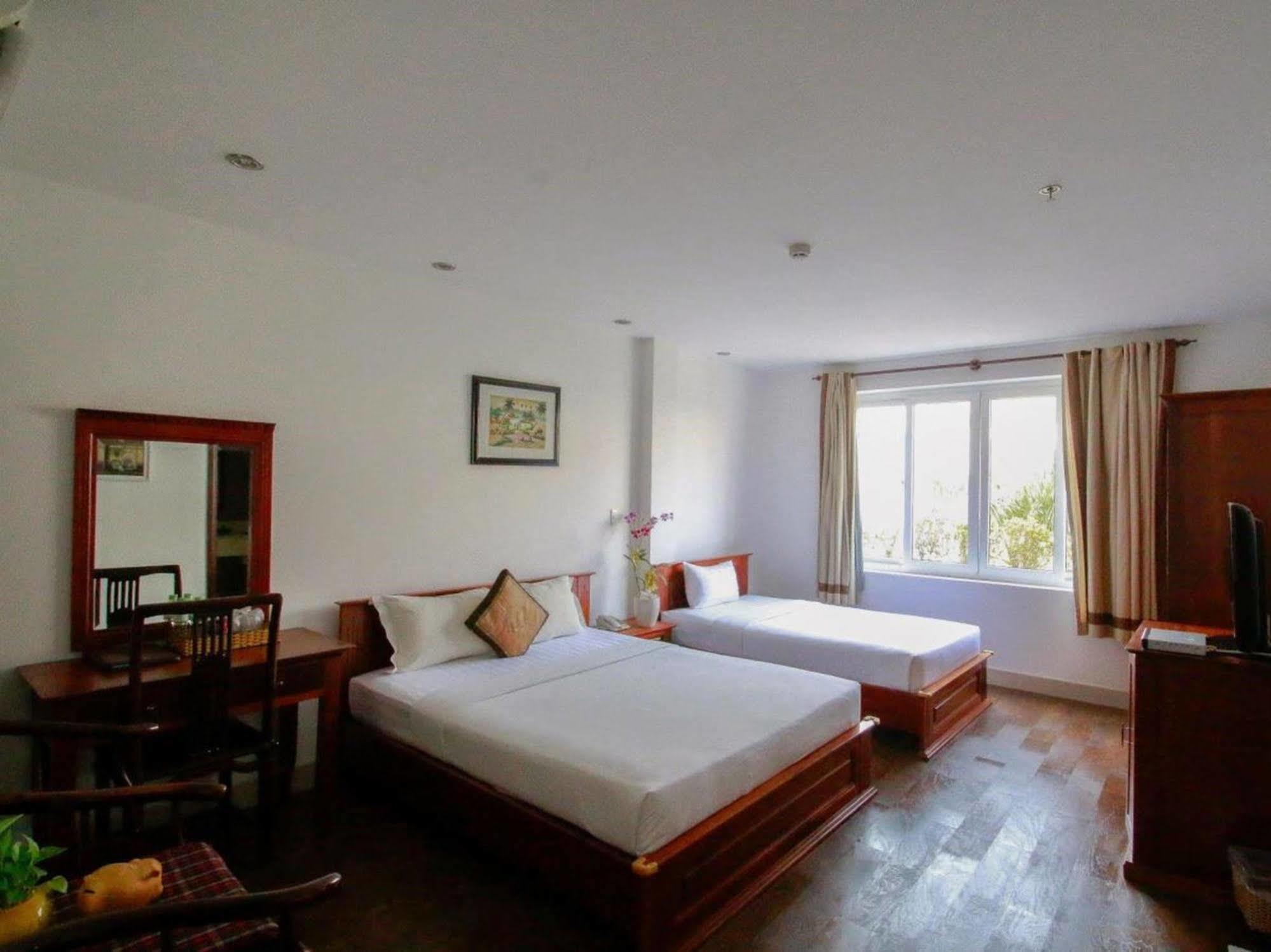 Golf Hotel Thành Pho Ho Chí Minh Esterno foto
