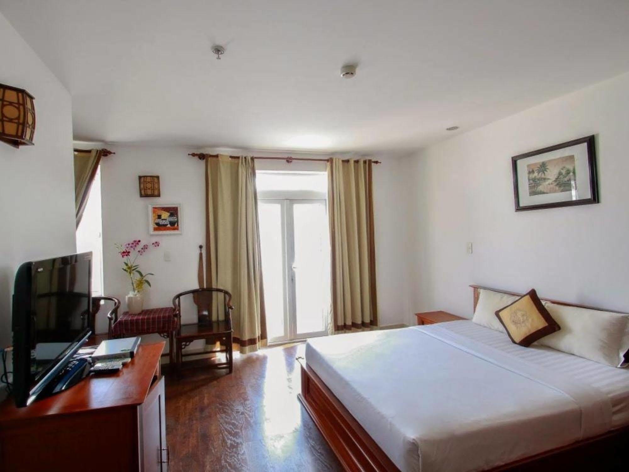 Golf Hotel Thành Pho Ho Chí Minh Esterno foto