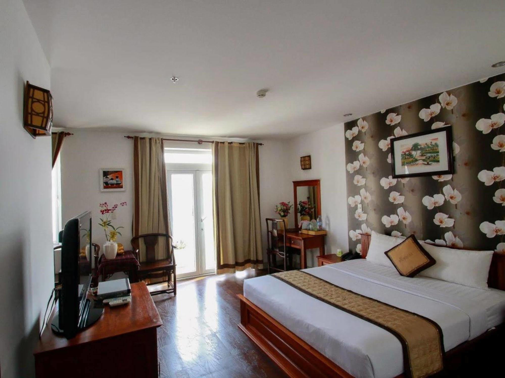 Golf Hotel Thành Pho Ho Chí Minh Esterno foto