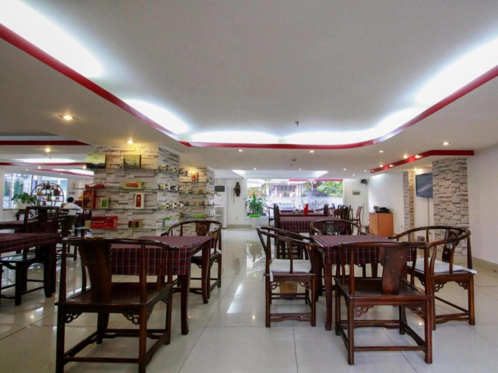 Golf Hotel Thành Pho Ho Chí Minh Esterno foto